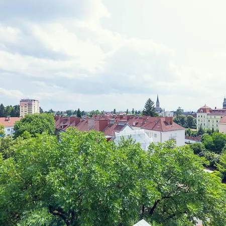 Leonart Living 62 Apartment *